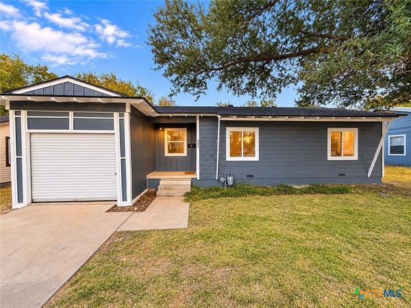 933 Fannin Loop , Temple, TX 76501