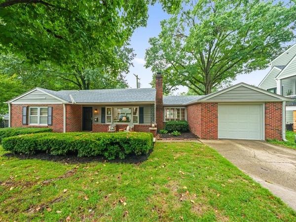2525 W 50th Terrace, Westwood, KS 66205