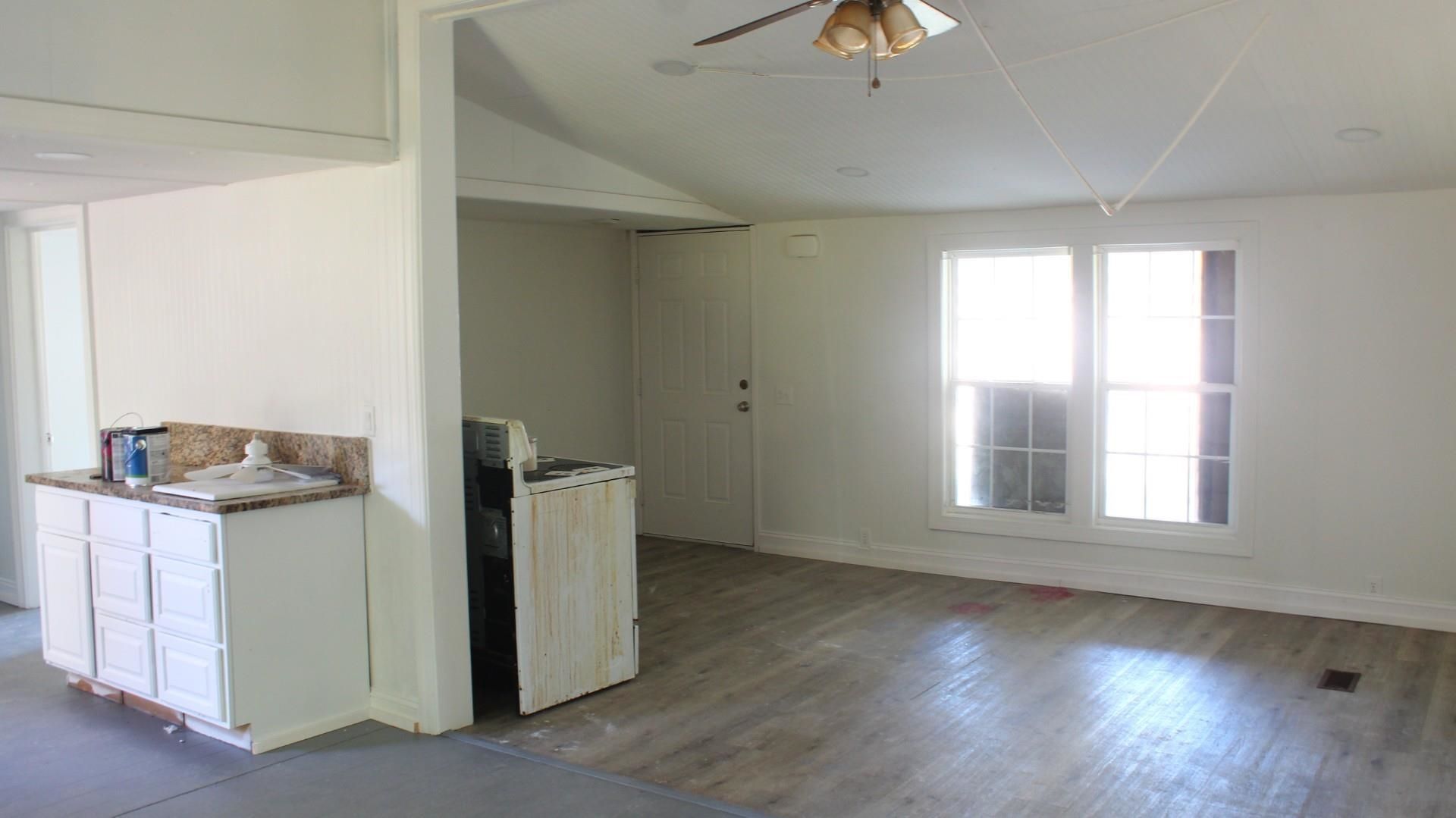 130 Folly Rd. Photo 4