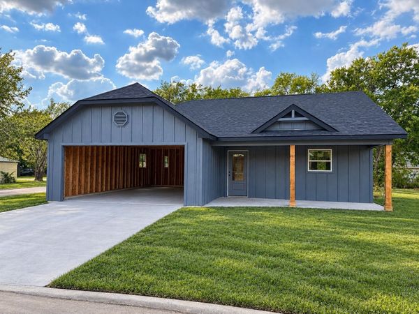 734 Coffey Court , Marietta, OK 73448