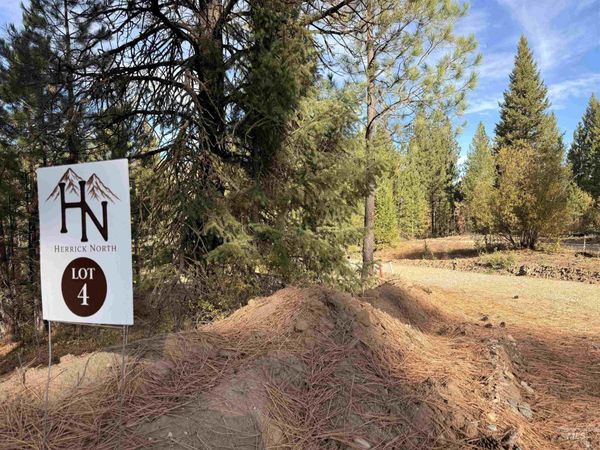 34 Laurins Lane, Cascade, ID 83611