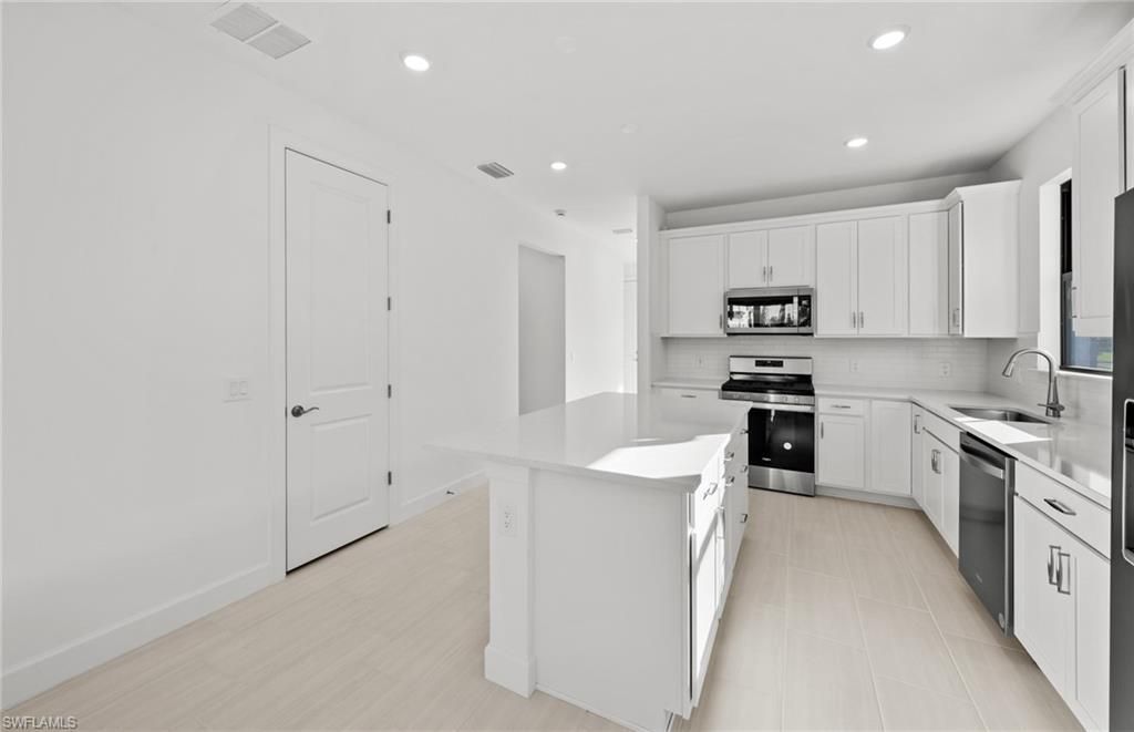2151 Freemont Way, Naples, FL 34120 Photo