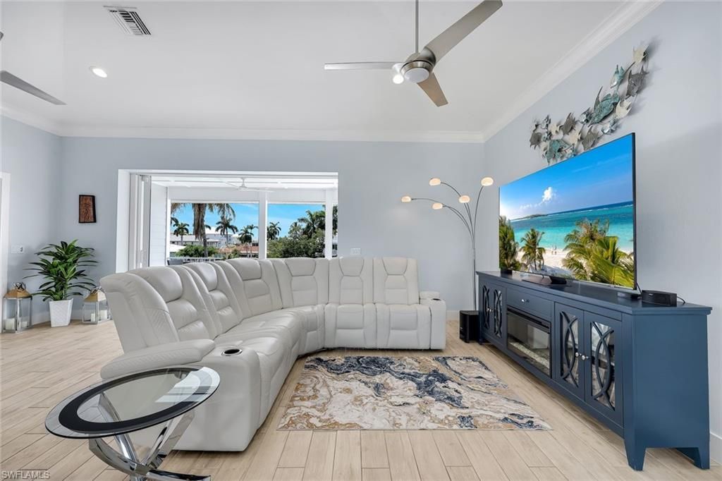 117 Sand Dollar Dr , Fort Myers Beach, FL 33931 Photo