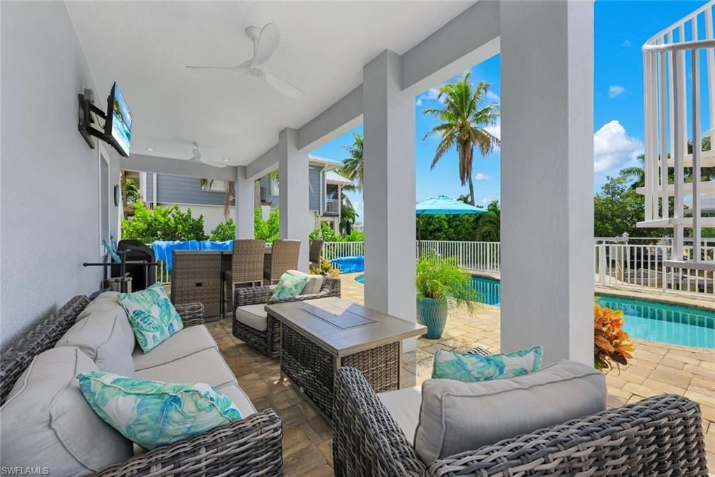 117 Sand Dollar Dr , Fort Myers Beach, FL 33931 Photo