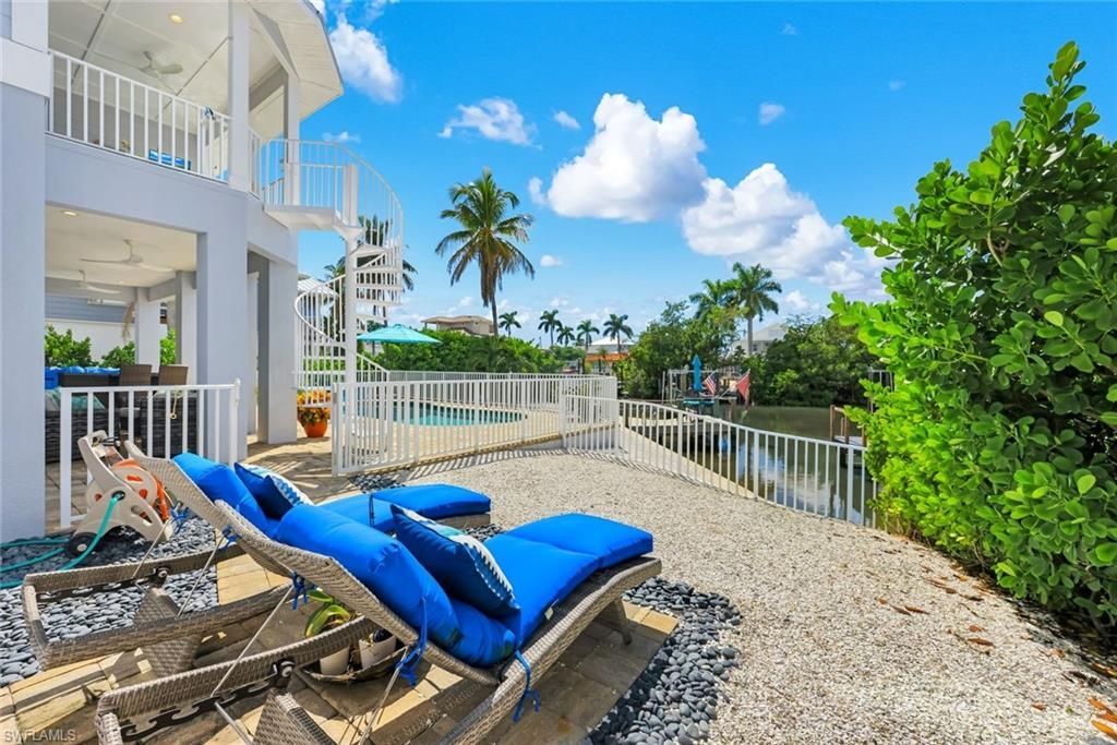 117 Sand Dollar Dr , Fort Myers Beach, FL 33931 Photo