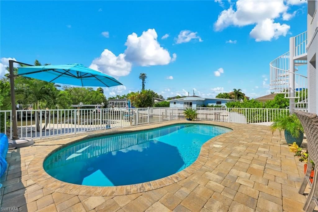 117 Sand Dollar Dr , Fort Myers Beach, FL 33931 Photo