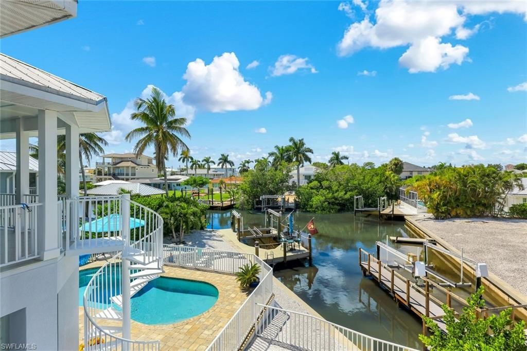 117 Sand Dollar Dr , Fort Myers Beach, FL 33931 Photo