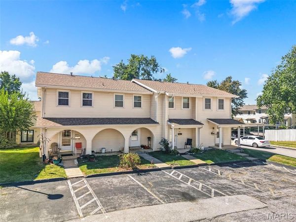 2677 Falcons Way, Unit 126, St Charles, MO 63303