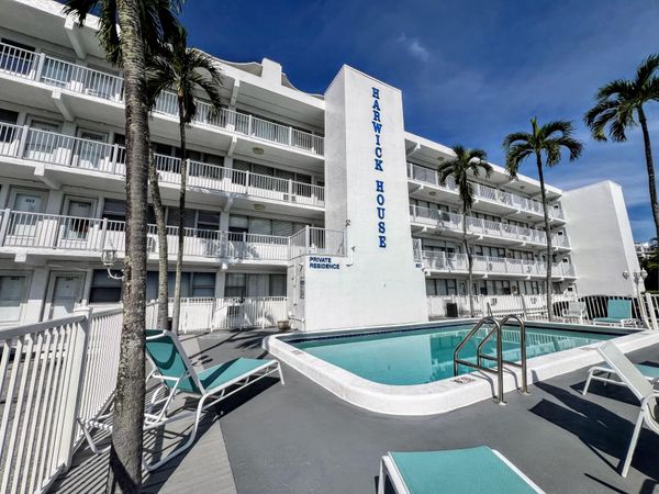 625 ANTIOCH Avenue, Unit 101, Fort Lauderdale, FL 33304