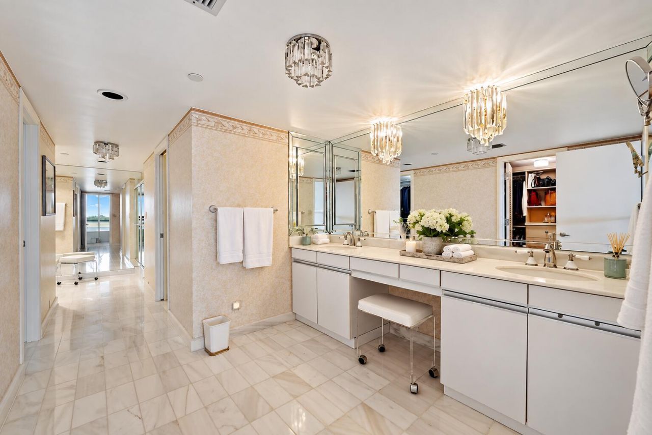 100 Lakeshore Drive, Unit 251, North Palm Beach, FL 33408 Photo