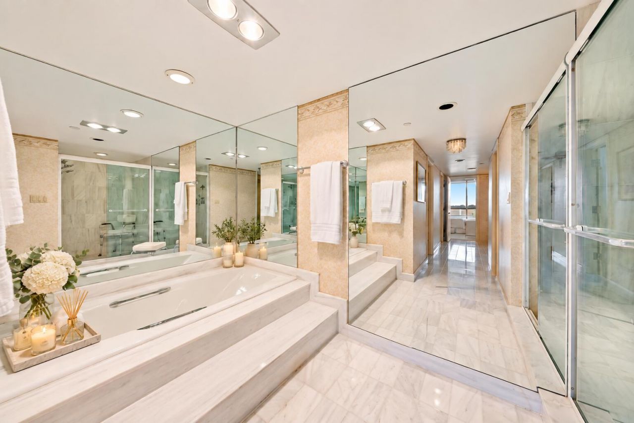 100 Lakeshore Drive, Unit 251, North Palm Beach, FL 33408 Photo