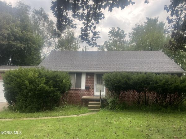 6010 Summit Street, Sylvania, OH 43560