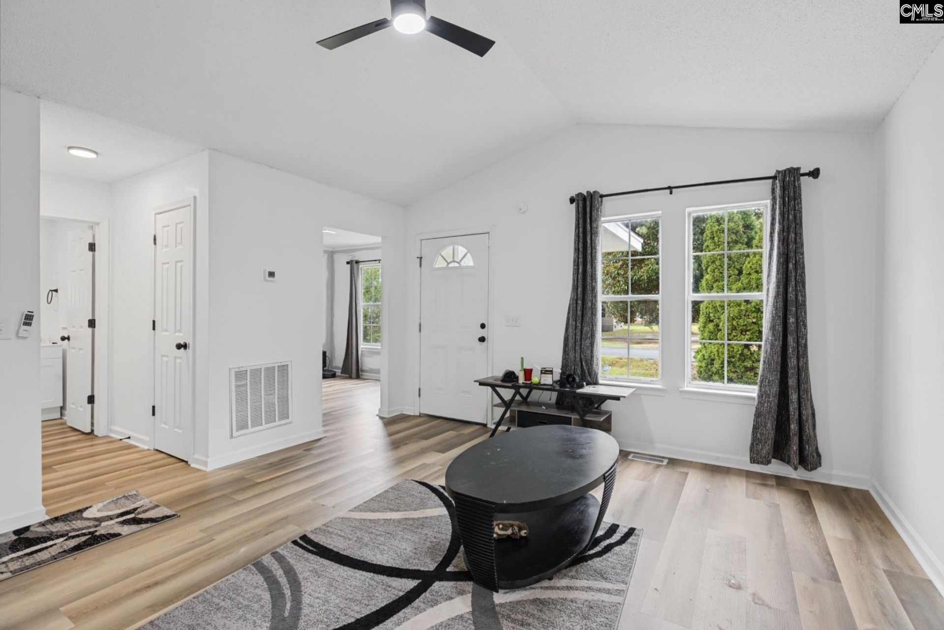 112 Sunny Acres Drive  Photo 6