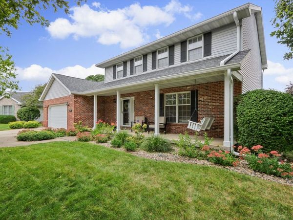 318 Gainesborough Court, Monticello, IL 61856
