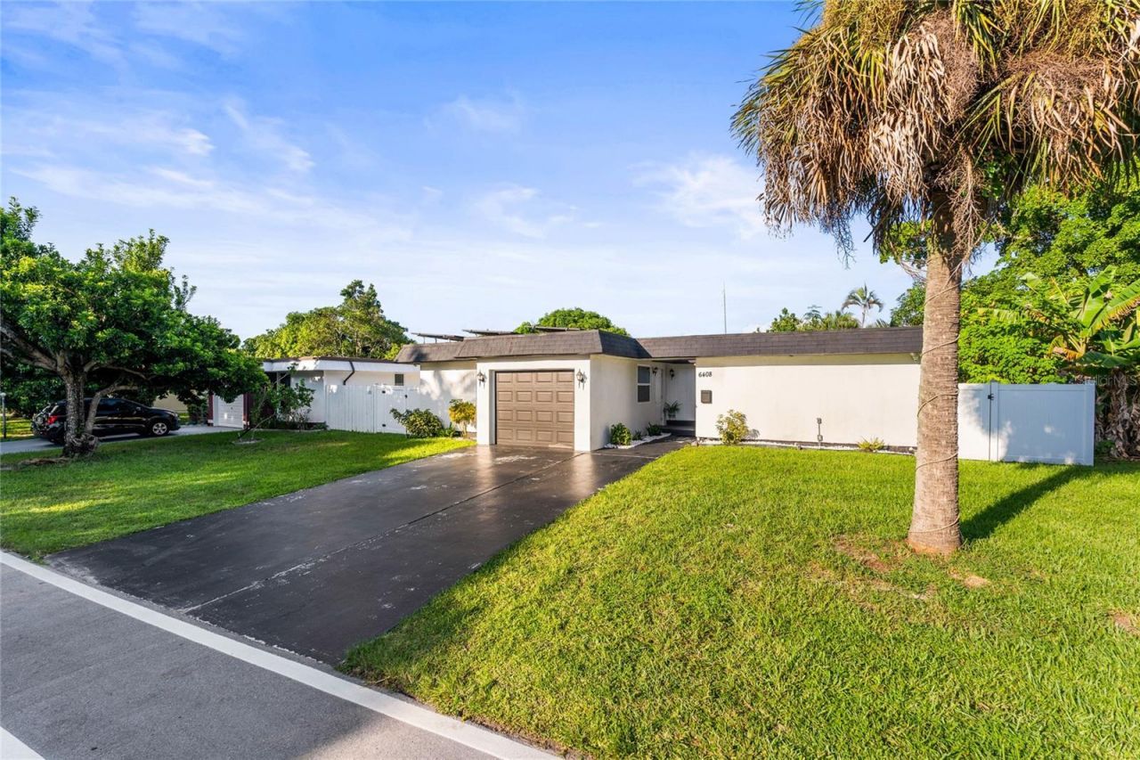 6408 Brookwood Boulevard , Tamarac, FL 33321 Photo