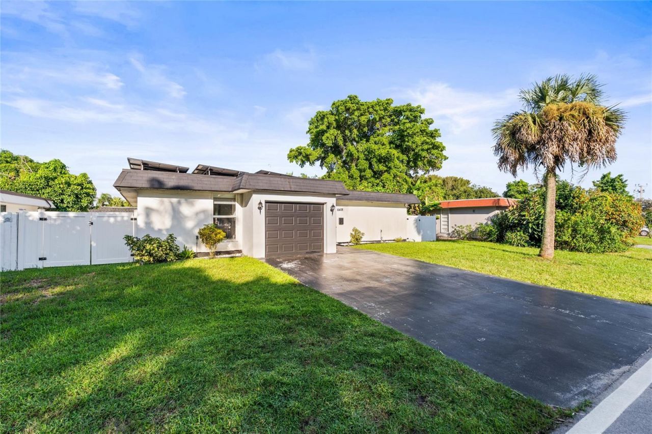 6408 Brookwood Boulevard , Tamarac, FL 33321 Photo