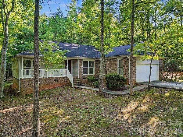 5607 Dorchester Avenue , Harrisburg, NC 28075