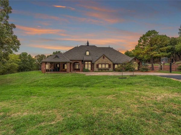 4800 W Munson Road , Skiatook, OK 74070