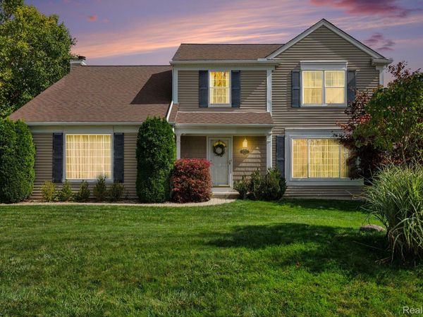 1692 Ridgecrest, Rochester Hills, Mi 48306