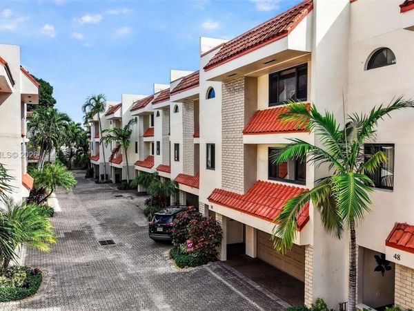 1401 NE 9th St, Unit 50, Fort Lauderdale, FL 33304