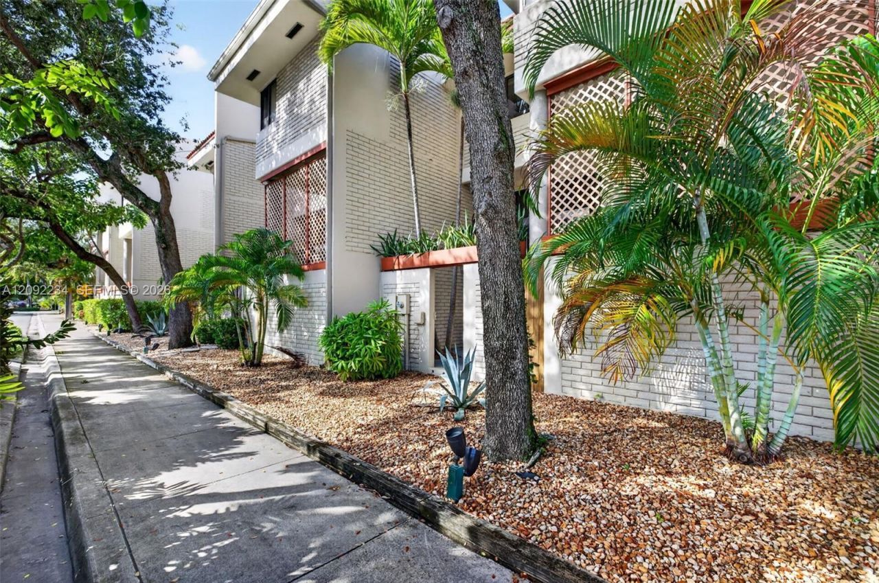 1401 NE 9th St, Unit 50, Fort Lauderdale, FL 33304 Photo