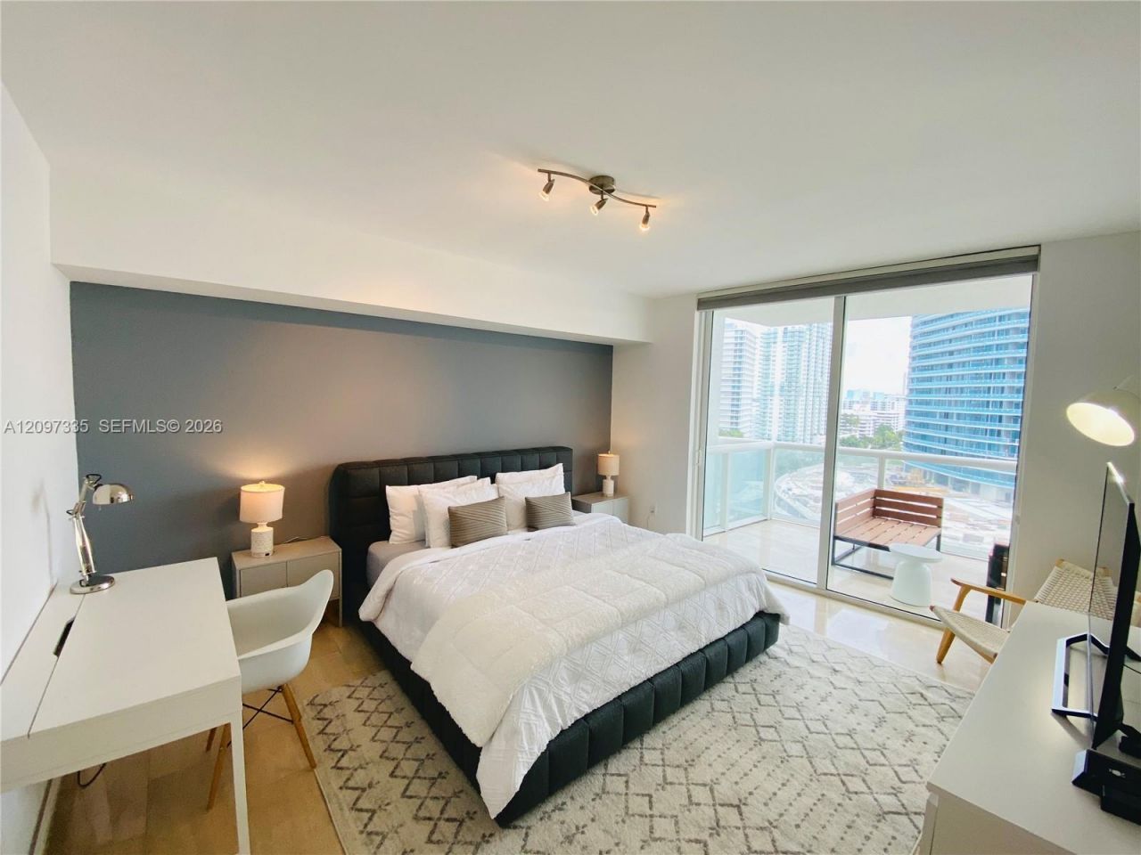 450 Alton Rd , Unit 1406, Miami Beach, FL 33139 Photo