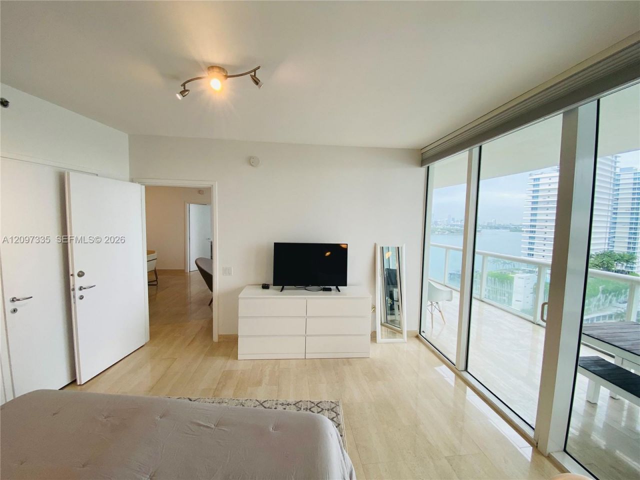 450 Alton Rd , Unit 1406, Miami Beach, FL 33139 Photo