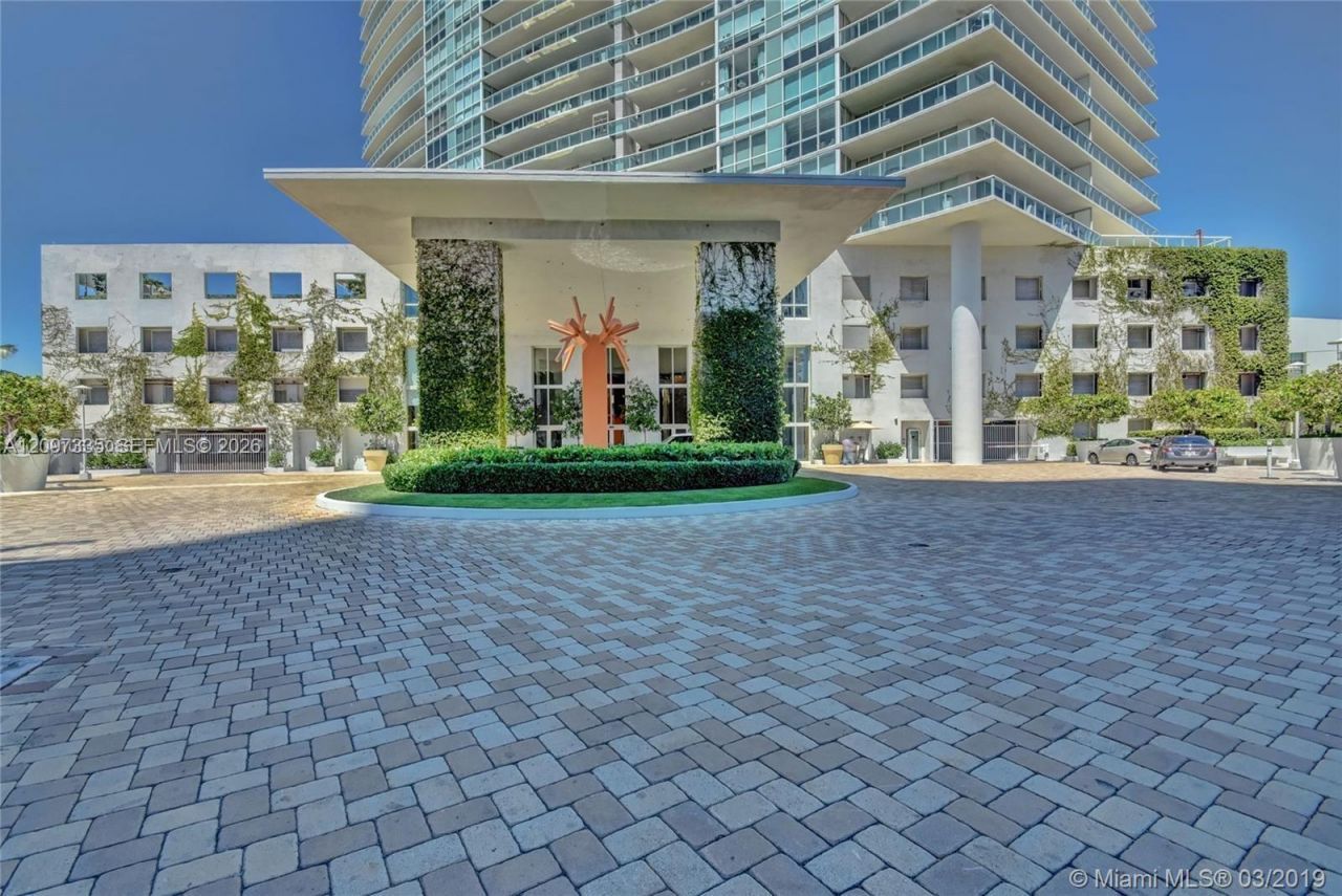 450 Alton Rd , Unit 1406, Miami Beach, FL 33139 Photo