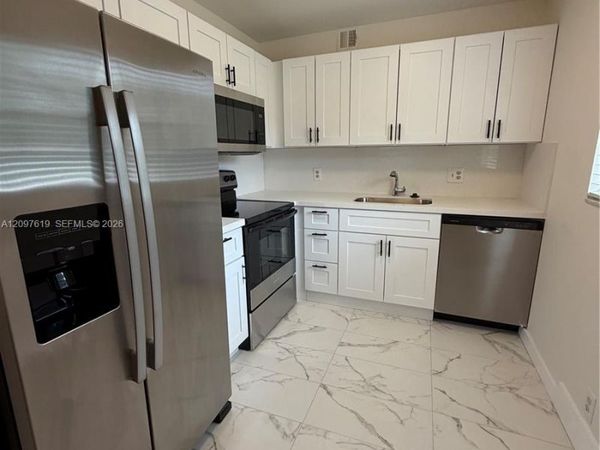 100 SW 132nd Way , Unit 304K, Pembroke Pines, FL 33027