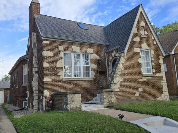 7951 S Blackstone Avenue , Chicago, IL 60619