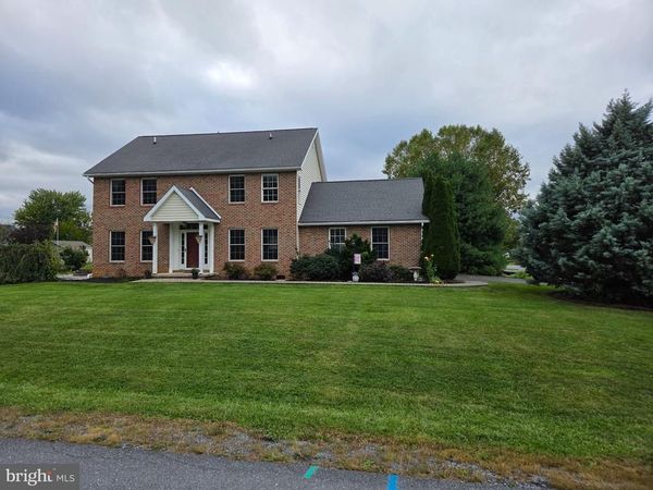 6460 BELLHURST DRIVE , CHAMBERSBURG, PA 17202