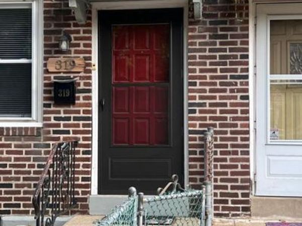 319 W 21ST STREET , CHESTER, PA 19013