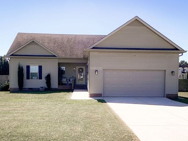79 Charlotte Dr , Winchester, TN 37398