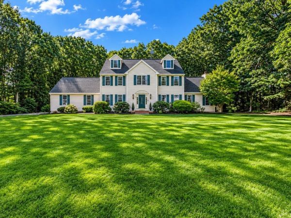 4 Dorset Drive, Walpole, MA 02032