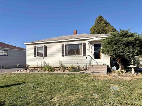 253 Blue Lakes Boulevard, Twin Falls, ID 83301