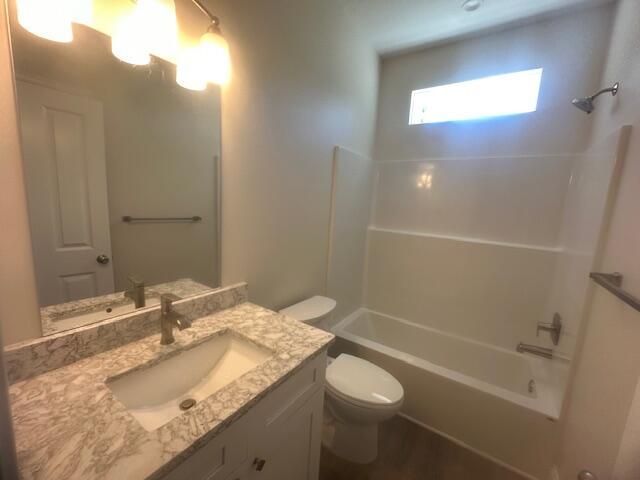 6034 Creek Road Photo 14