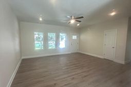 6034 Creek Road photo 4