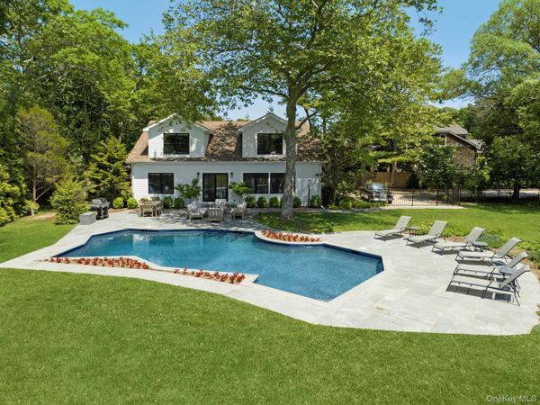 60 Franklin Avenue , Quiogue, NY 11978