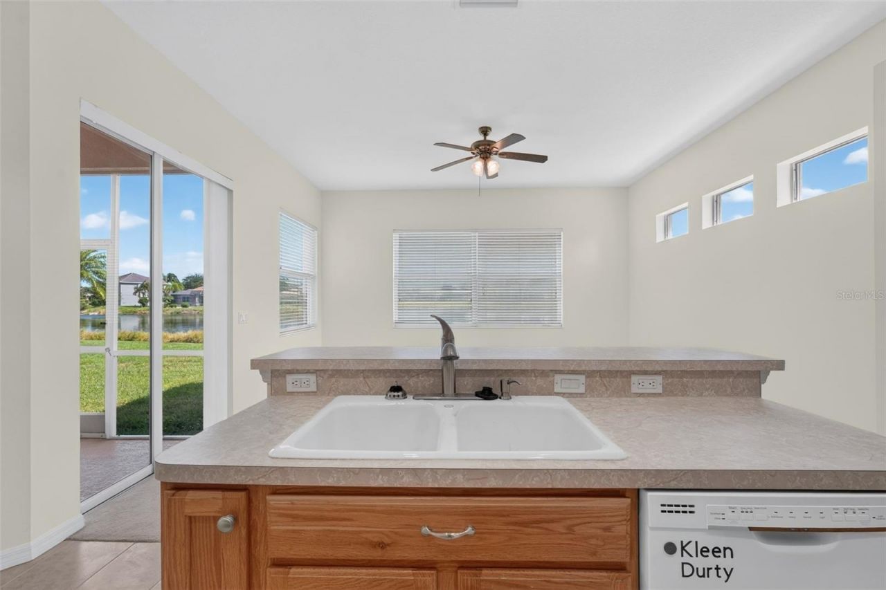 6407 67th Street E, Bradenton, FL 34203 Photo