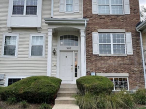 902 Galway Lane , Pingree Grove, IL 60140