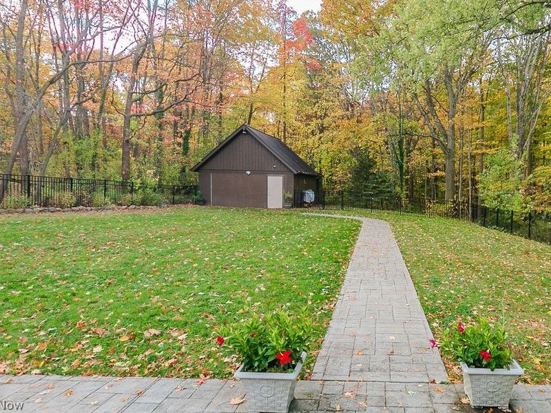 36280 Eddy Road, Willoughby Hills, OH 44094 Photo 6