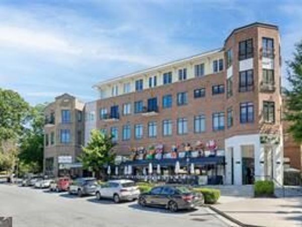 1418 Dresden Drive NE, Unit 300, Atlanta, GA 30319