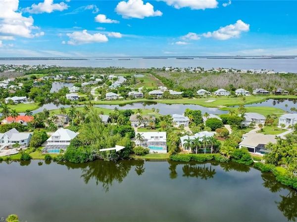 9015 Mockingbird DR , SANIBEL, FL 33957