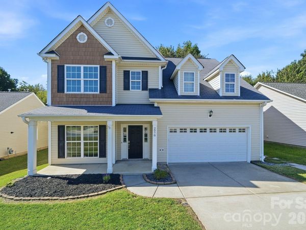 2978 NW Deep Cove Drive NW, Concord, NC 28027