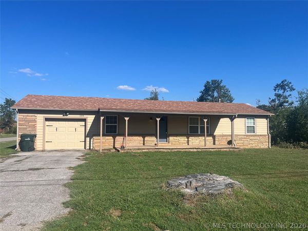 1104 S Reavis Road , Claremore, OK 74017