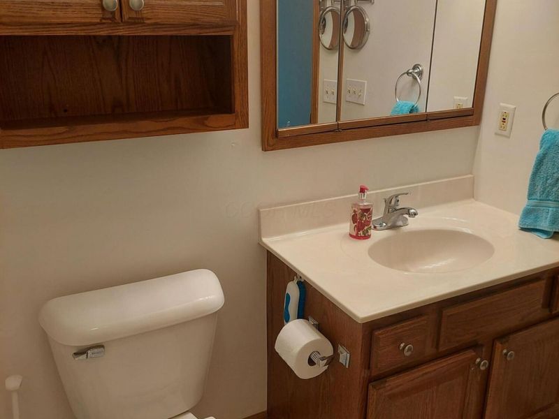 338 Bishop Drive, Unit 13, London, OH 43140 Photo 26