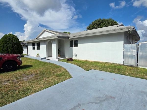 16884 SW 109th Ct, Miami, FL 33157