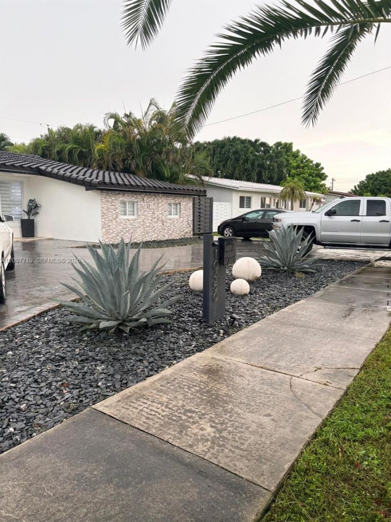 10450 SW 42nd Ter , Miami, FL 33165 Photo