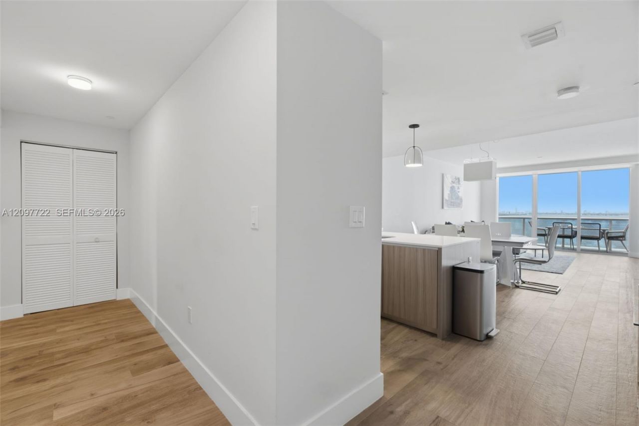 600 NE 27th St , Unit 1204, Miami, FL 33137 Photo
