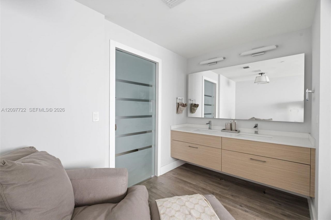 600 NE 27th St , Unit 1204, Miami, FL 33137 Photo